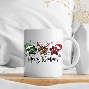 🎄 Merry Woofmas Dog Paw Print Christmas Mug – Dog Mom Holiday Gift
